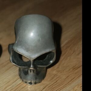 Martha Rotten Large Skull Ring